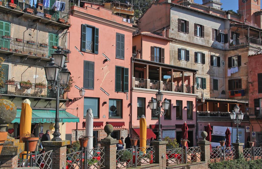 Albergo Diffuso Locanda Specchio Di Diana Nemi Bagian luar foto